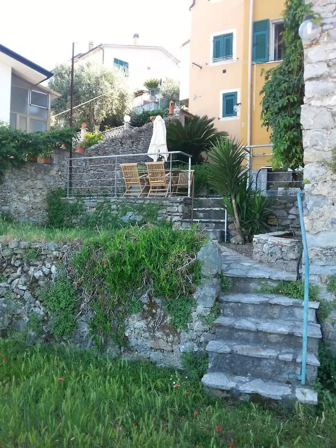 別荘 フェッツァノ La Terrazza Nel Carruggioヴィラ イタリア